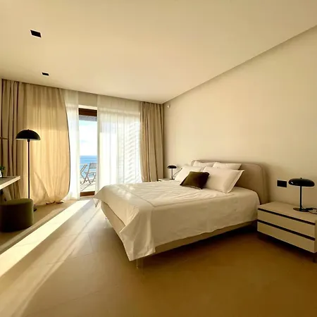 Villa Mulberry *