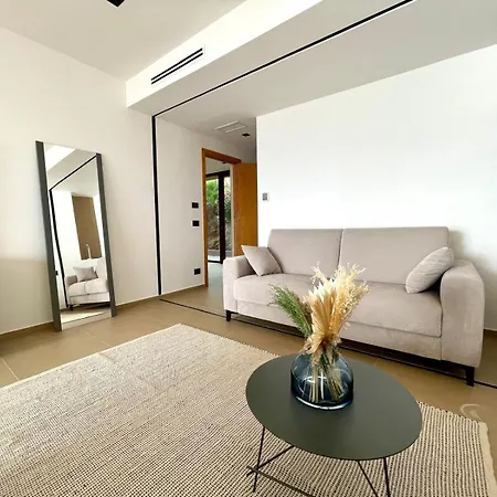 Villa Mulberry *