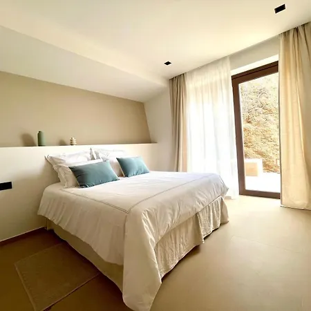 Villa Mulberry *
