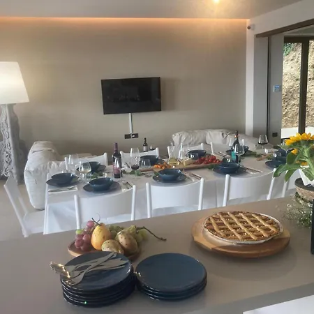 Villa Mulberry